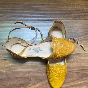 Moroccan traditional babouche for women